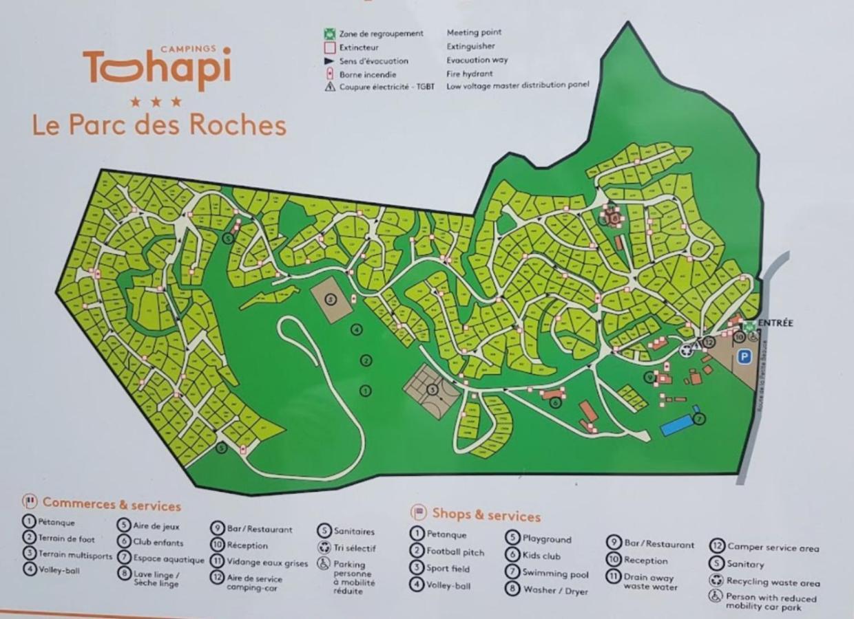 Camping Marvilla Parks -Parc Des Roches 91530 Saint-Cheron Exterior photo