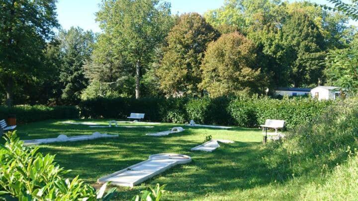 Camping Marvilla Parks -Parc Des Roches 91530 Saint-Cheron Exterior photo