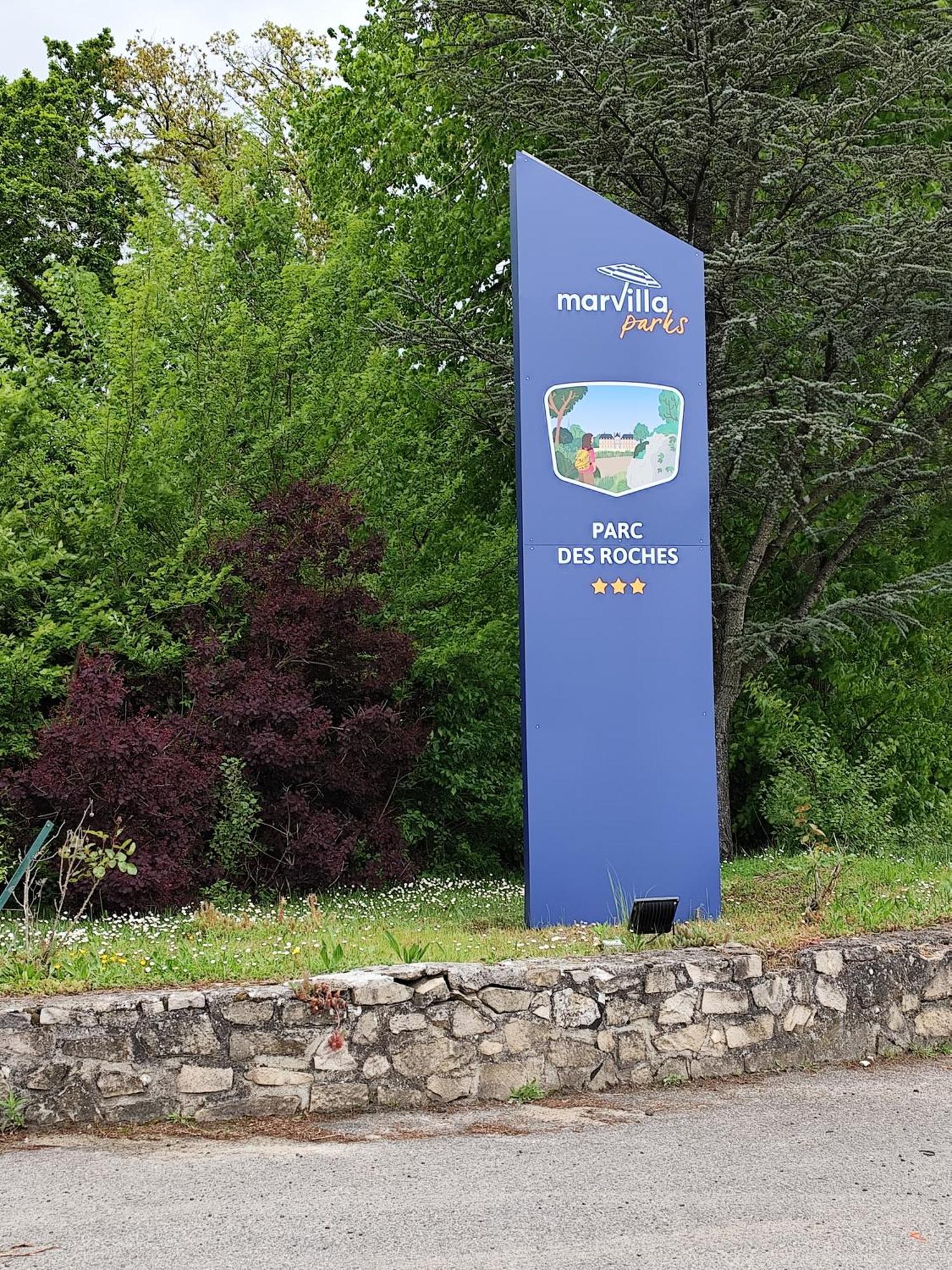 Camping Marvilla Parks -Parc Des Roches 91530 Saint-Cheron Exterior photo